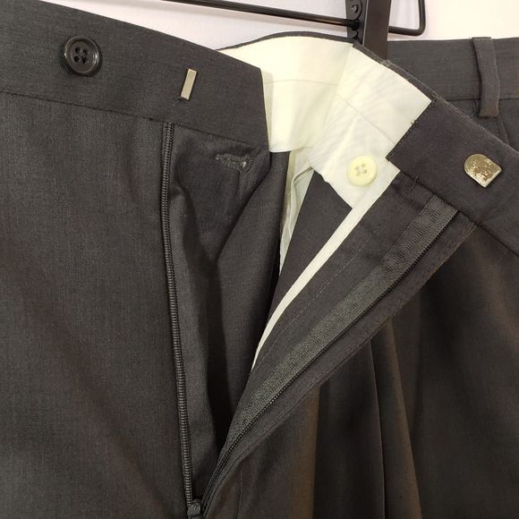 Lauren Ralph Lauren Dark Gray Cuffed, Pleated Mens Dress Slacks Size 40 W x 30 L - Picture 5 of 12